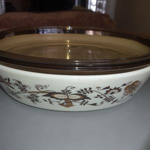 Vintage Pyrex Casserole Dish